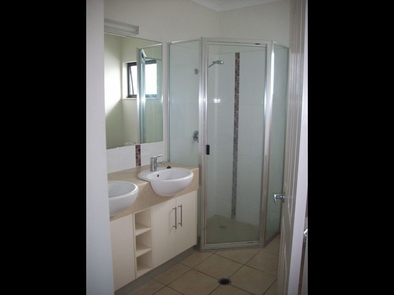 11/72 Digger Street, Cairns North QLD 4870