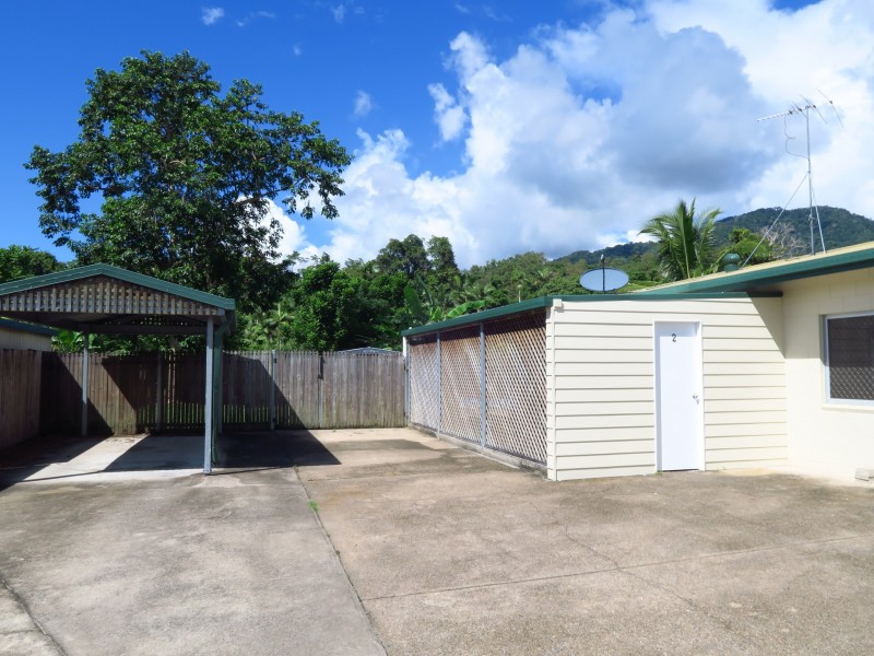 2/4 Ireland Crescent, Whitfield QLD 4870