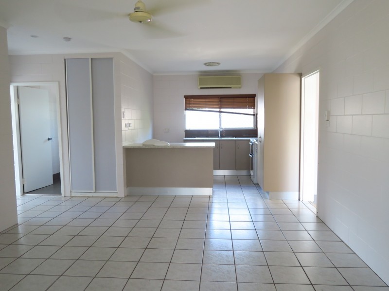 2/4 Ireland Crescent, Whitfield QLD 4870