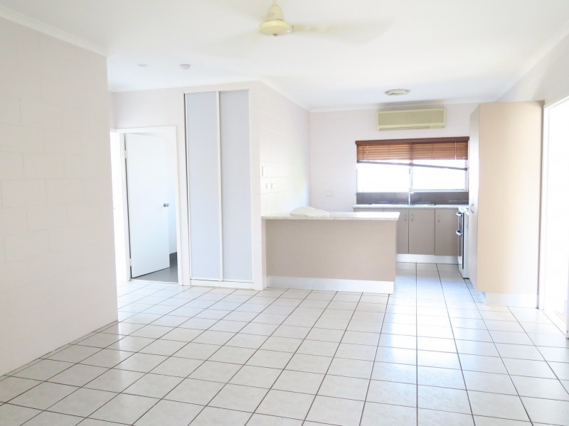 2/4 Ireland Crescent, Whitfield QLD 4870