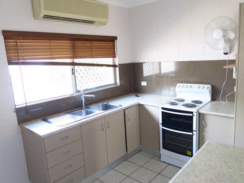 2/4 Ireland Crescent, Whitfield QLD 4870