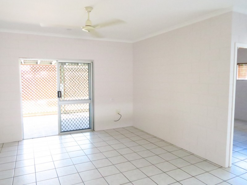 2/4 Ireland Crescent, Whitfield QLD 4870