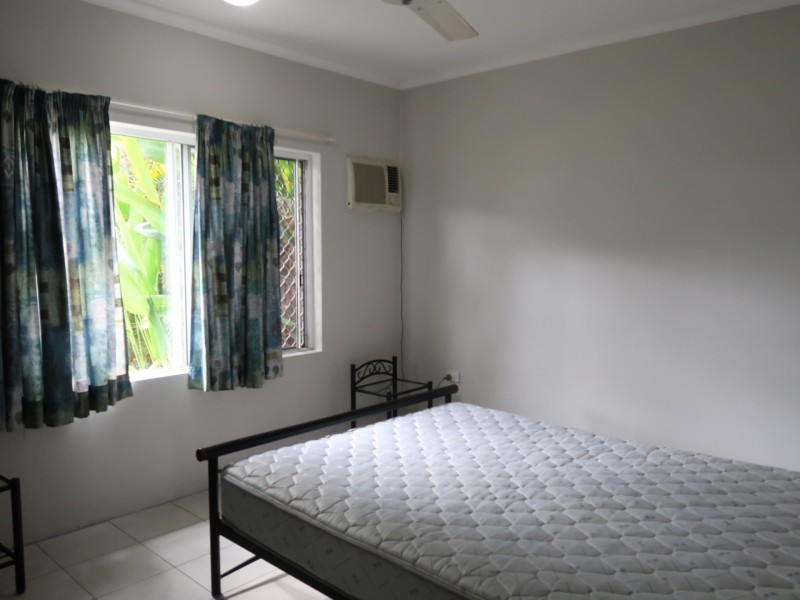 4/401 Mccoombe Street, Mooroobool QLD 4870