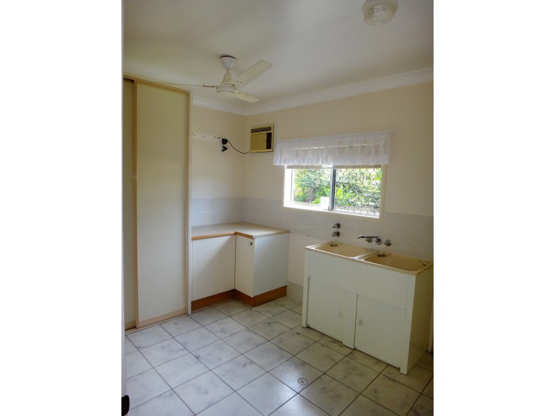 11 Cicero Close, Mooroobool QLD 4870