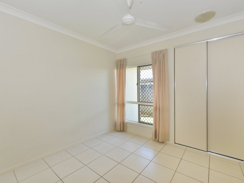 32 Norfolk Circuit, Redlynch QLD 4870