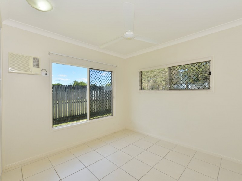 32 Norfolk Circuit, Redlynch QLD 4870