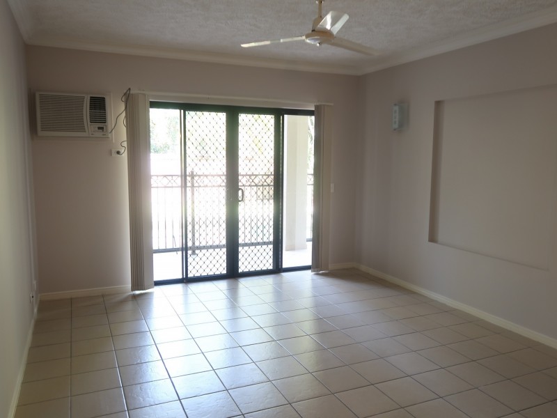 2/83 Hayward Street, Mooroobool QLD 4870
