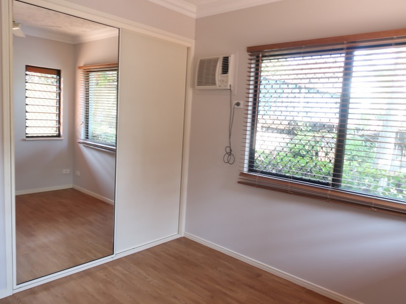 2/83 Hayward Street, Mooroobool QLD 4870