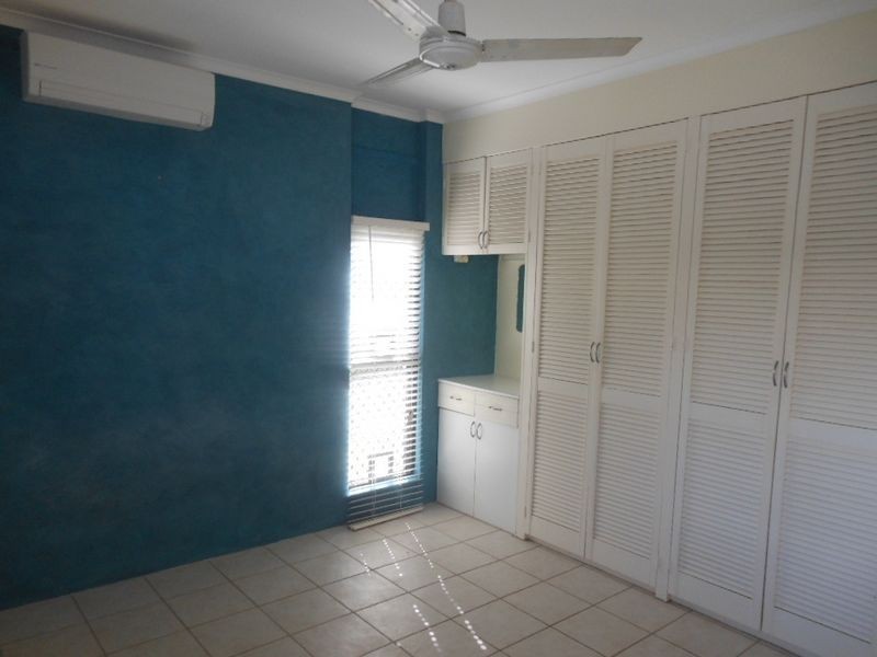 2/8 Crathern Close, Edge Hill QLD 4870