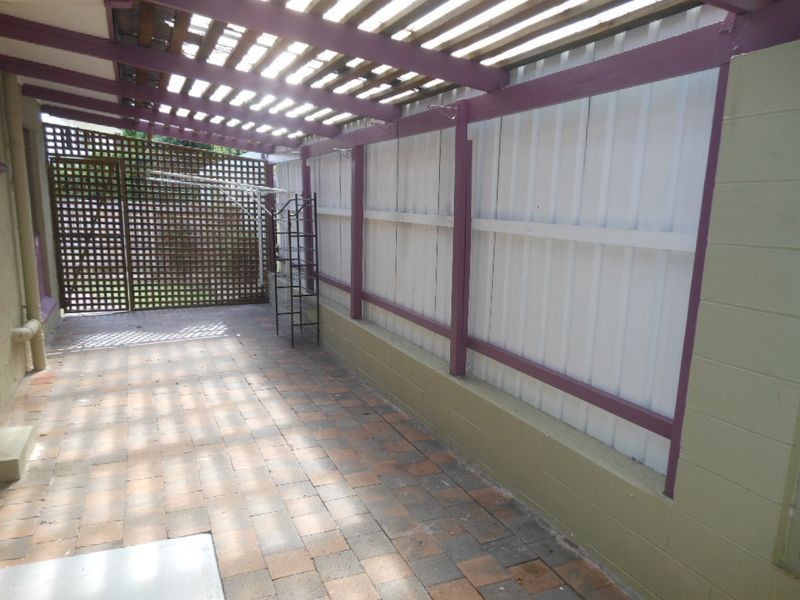 2/8 Crathern Close, Edge Hill QLD 4870