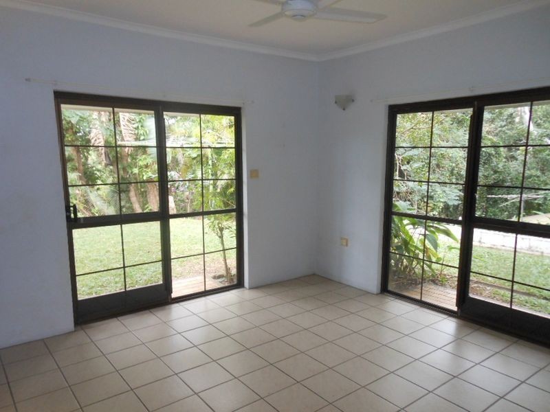 2/22 Collins Avenue, Edge Hill QLD 4870