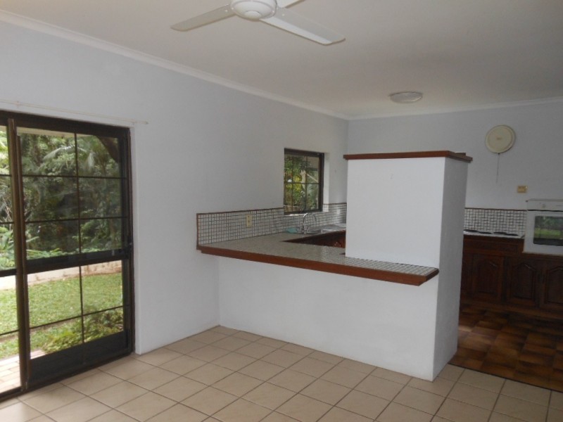 2/22 Collins Avenue, Edge Hill QLD 4870