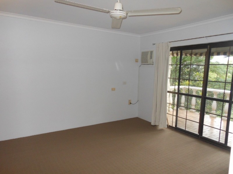 2/22 Collins Avenue, Edge Hill QLD 4870