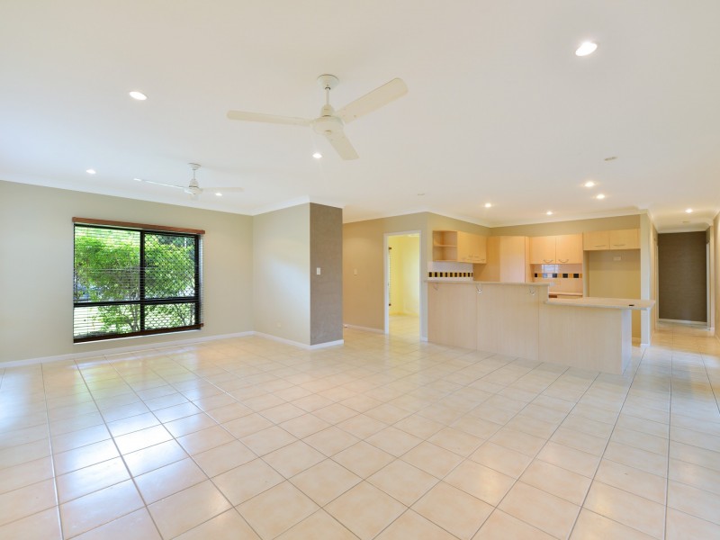 19 Findlay Street, Brinsmead QLD 4870