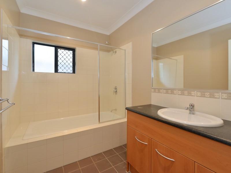 19 Findlay Street, Brinsmead QLD 4870