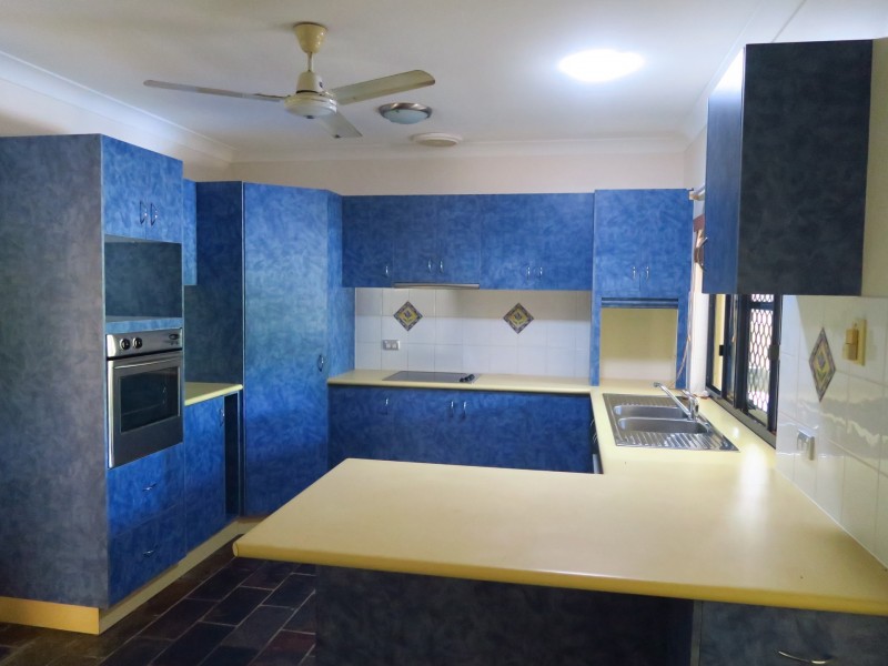 9 Fraser Close, Kanimbla QLD 4870