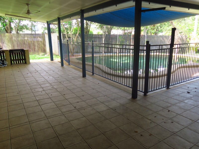 9 Fraser Close, Kanimbla QLD 4870