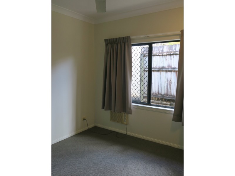 6 Brian Street, Brinsmead QLD 4870