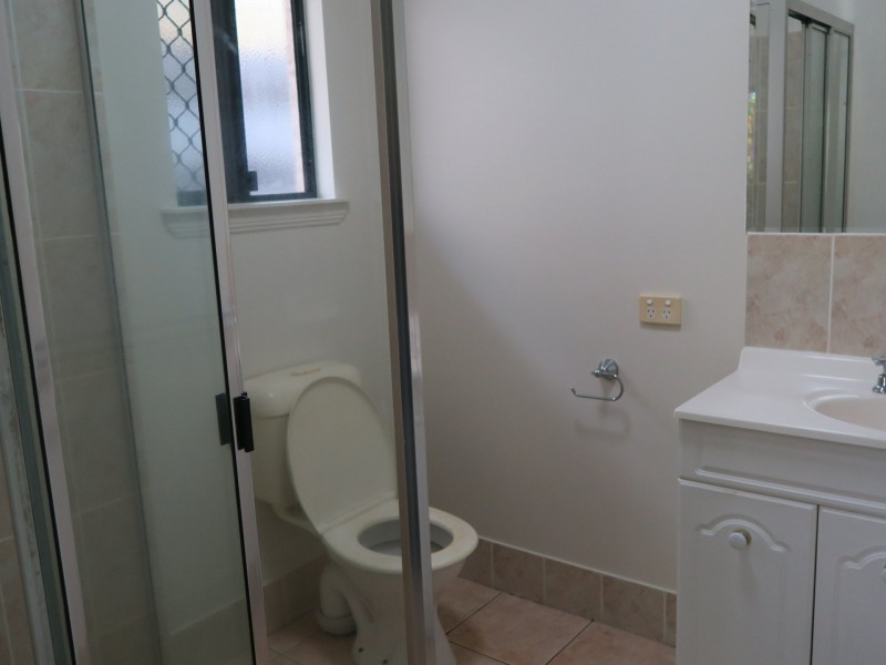 6 Brian Street, Brinsmead QLD 4870