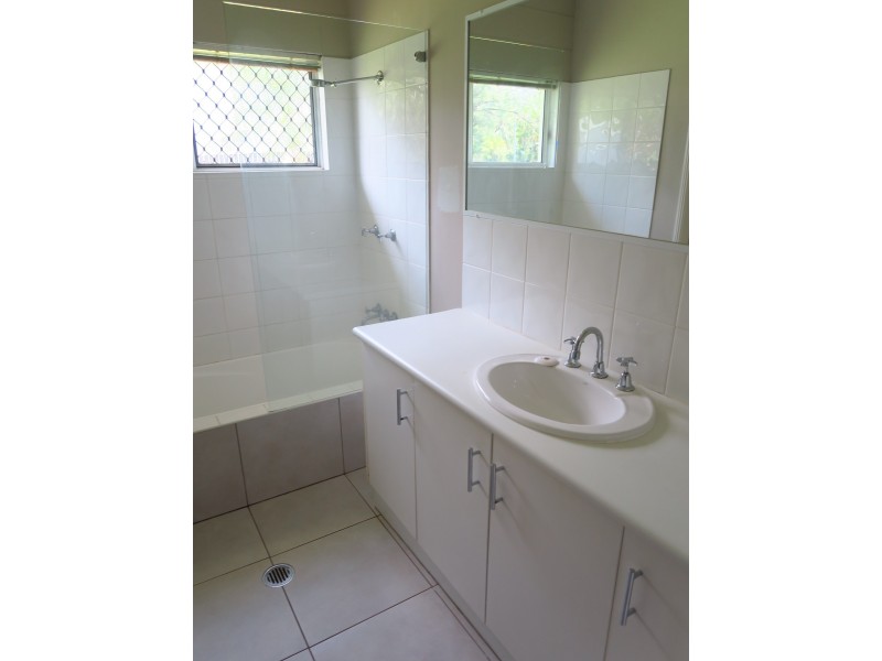 1 Matoska Close, Mount Sheridan QLD 4868