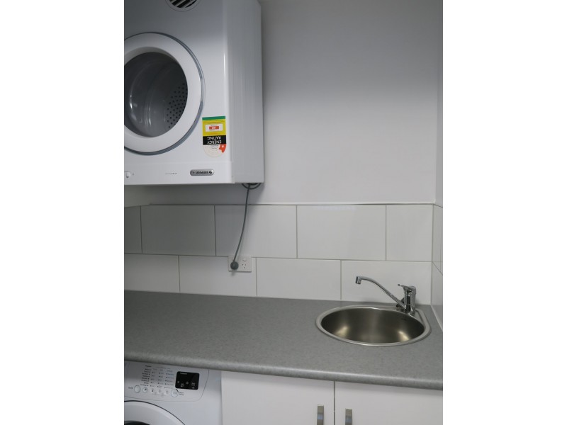 3/303 Lake Street, Cairns North QLD 4870