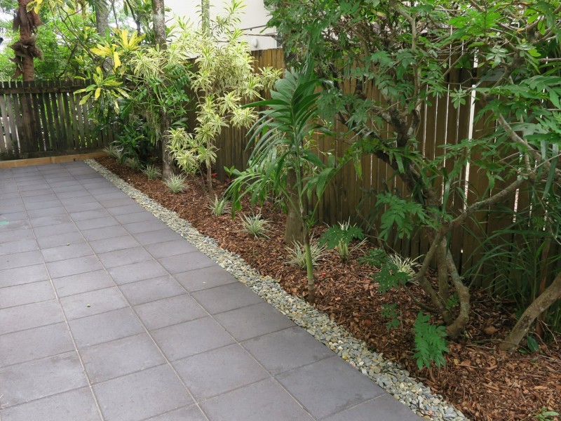 3/303 Lake Street, Cairns North QLD 4870