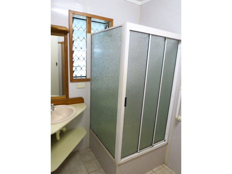 7 Smallwood Street, Mooroobool QLD 4870