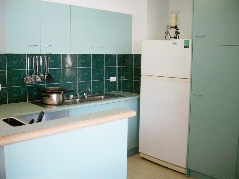 48/327 Lake Street, Cairns North QLD 4870