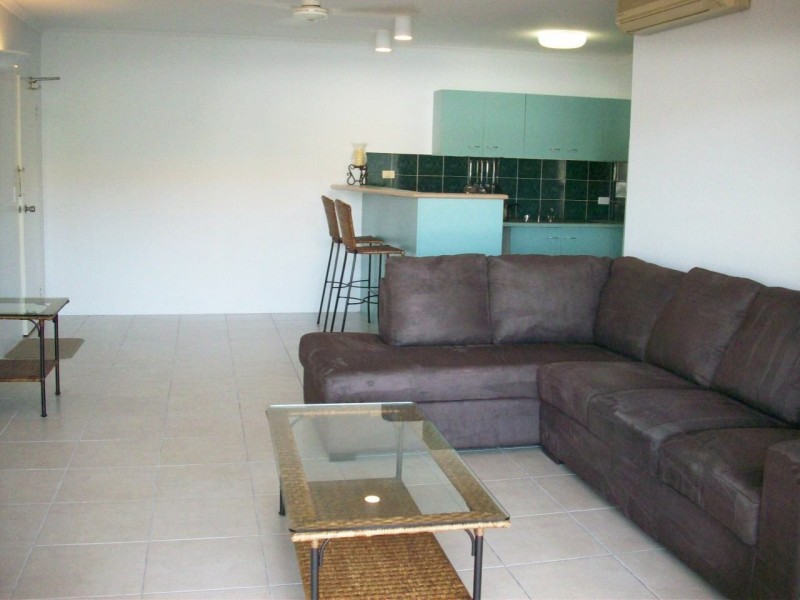 48/327 Lake Street, Cairns North QLD 4870