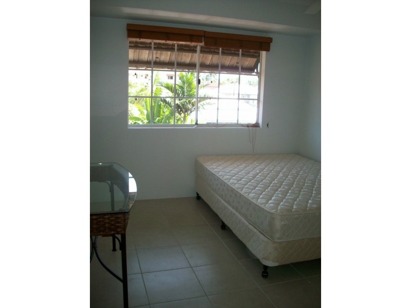 48/327 Lake Street, Cairns North QLD 4870