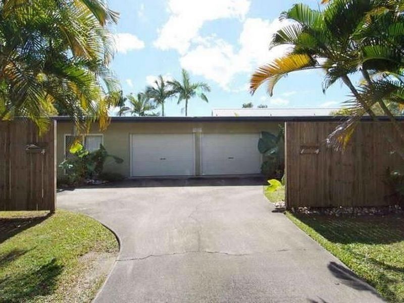 2/2-4 Brooks Street, Whitfield QLD 4870