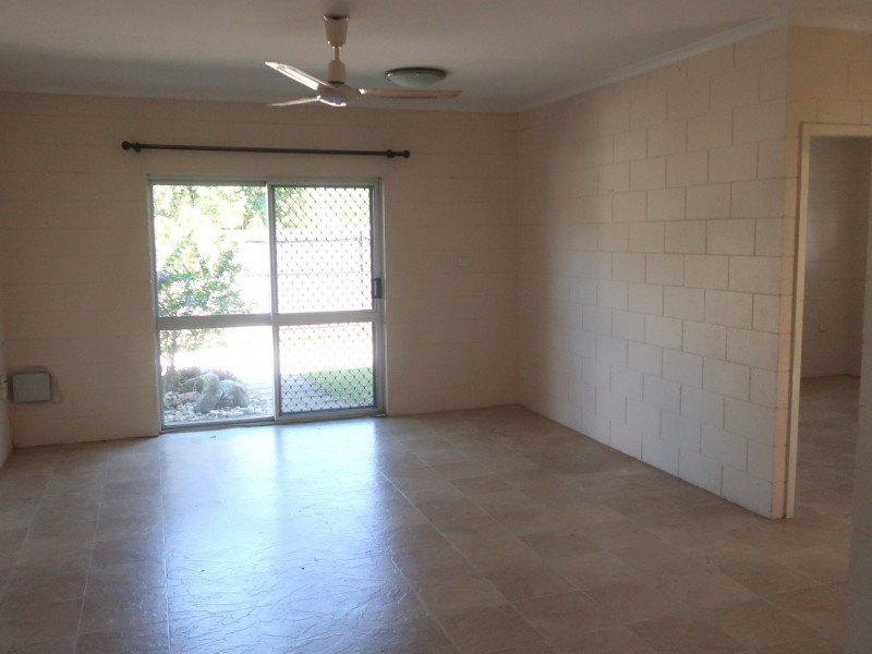 2/2-4 Brooks Street, Whitfield QLD 4870