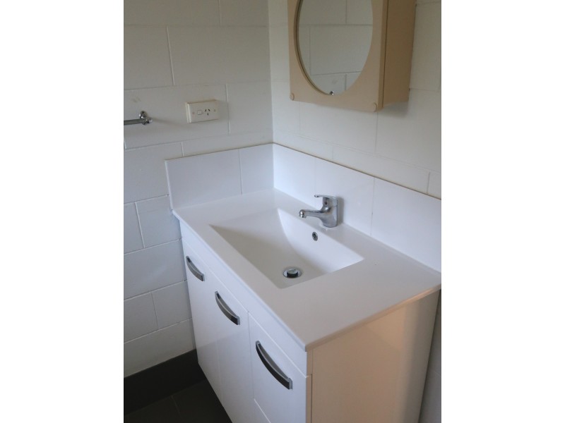 2/2-4 Brooks Street, Whitfield QLD 4870