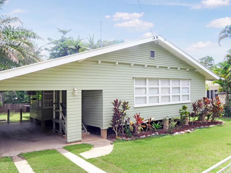 30 Nolan Street, Whitfield QLD 4870