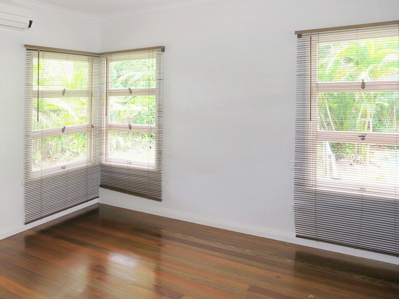 30 Nolan Street, Whitfield QLD 4870