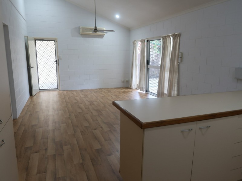 1/22 Ireland Crescent, Whitfield QLD 4870