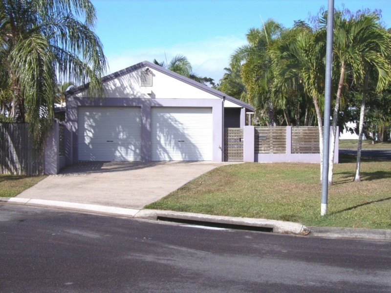 5 Molloy Close, Smithfield QLD 4878