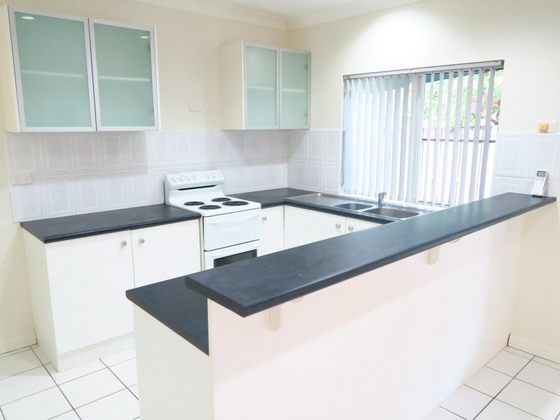 5 Molloy Close, Smithfield QLD 4878