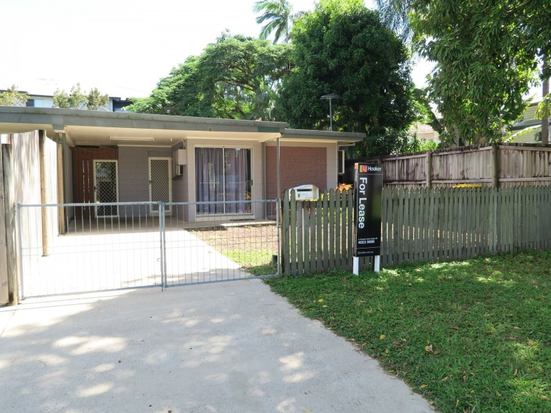 8 Short Street, Cairns North QLD 4870