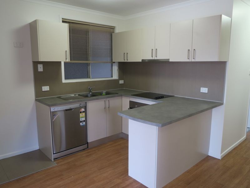 8 Short Street, Cairns North QLD 4870