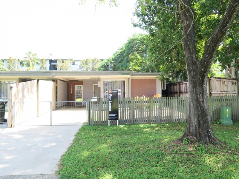 8 Short Street, Cairns North QLD 4870