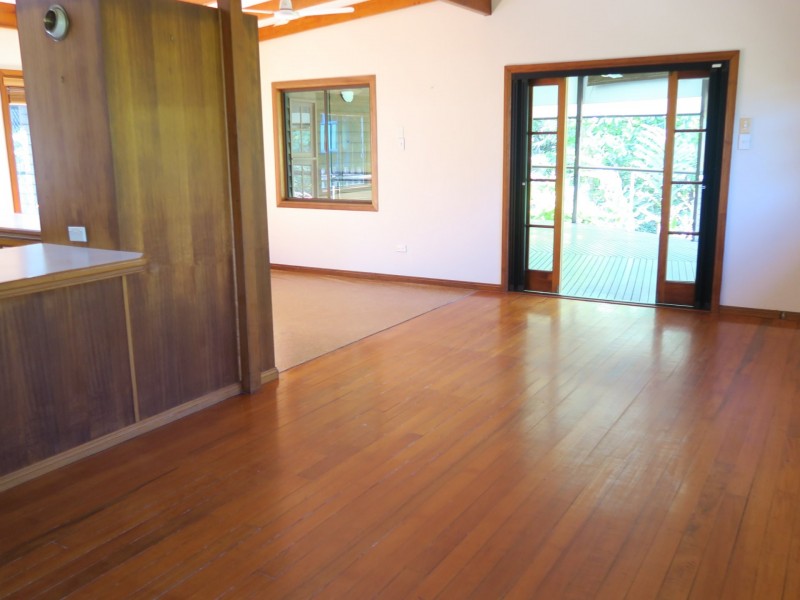 23 Trundle Terrace, Whitfield QLD 4870