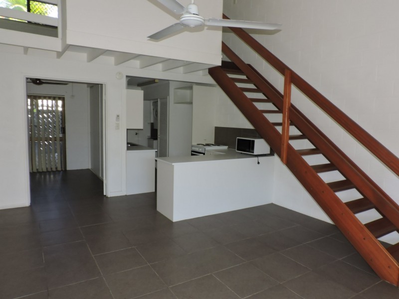 2/10 Maytown Close, Manoora QLD 4870