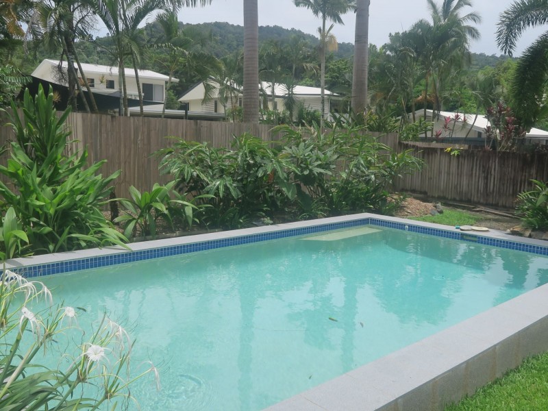 1 Byrnes Close, Whitfield QLD 4870