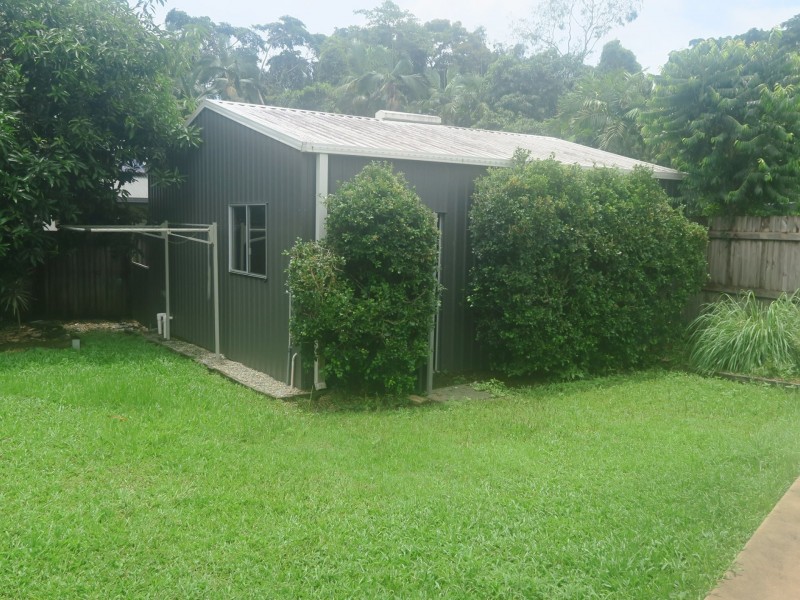 1 Byrnes Close, Whitfield QLD 4870