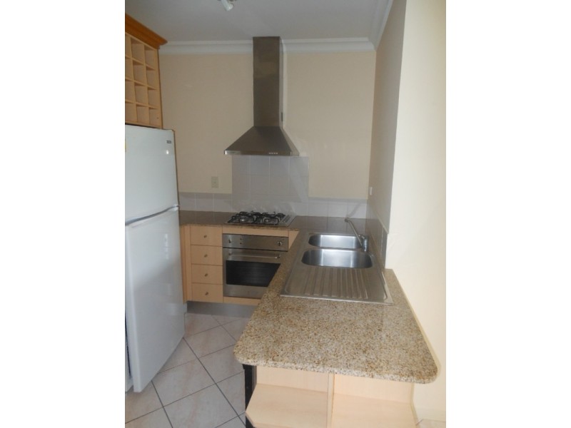 1628/2 Greenslopes Street, Cairns North QLD 4870