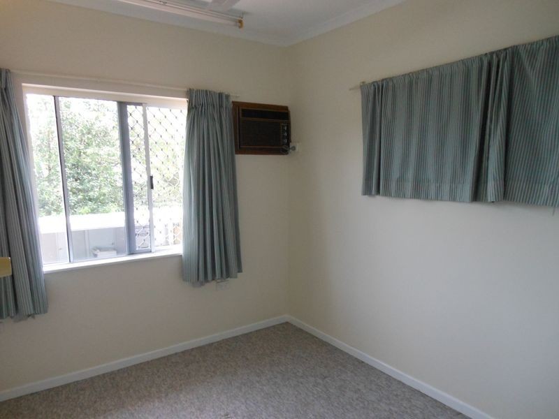 2/6 Palm Street, Holloways Beach QLD 4878