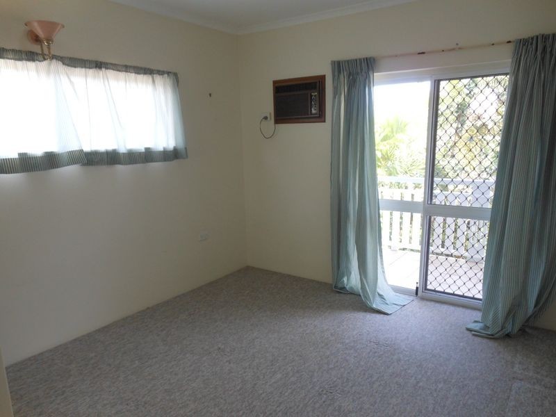 2/6 Palm Street, Holloways Beach QLD 4878