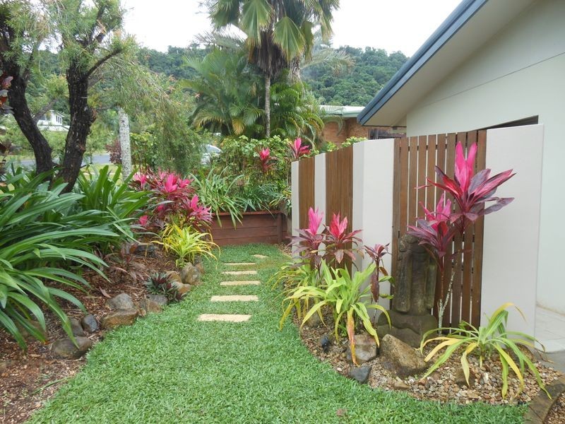 6 Curlewis Close, Brinsmead QLD 4870