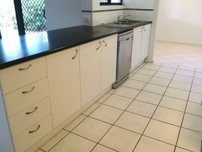 8 Coolamon Tce, Mount Sheridan QLD 4868